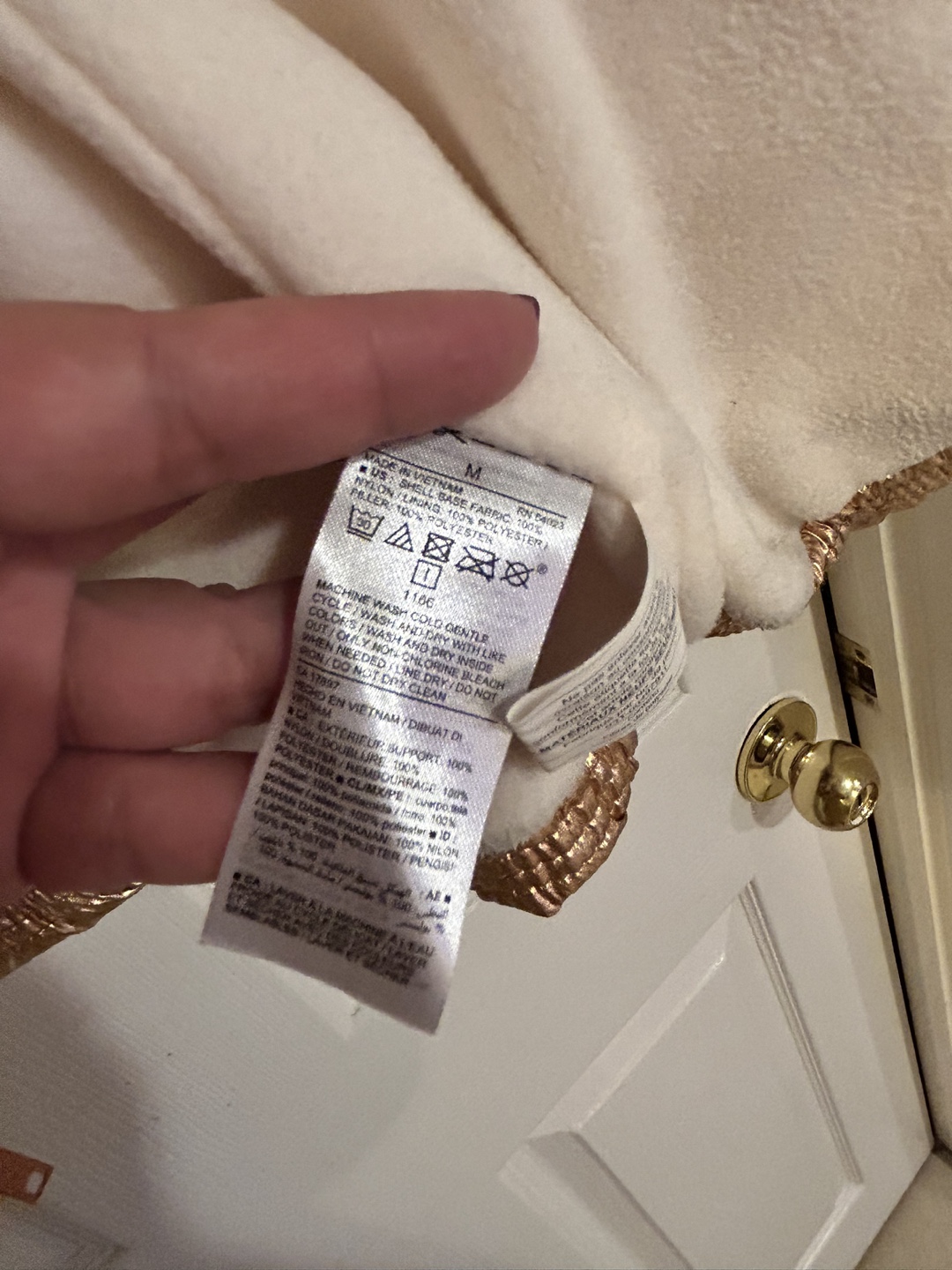 Old Navy rose Gold Puffer Jacket Size M - photo 5