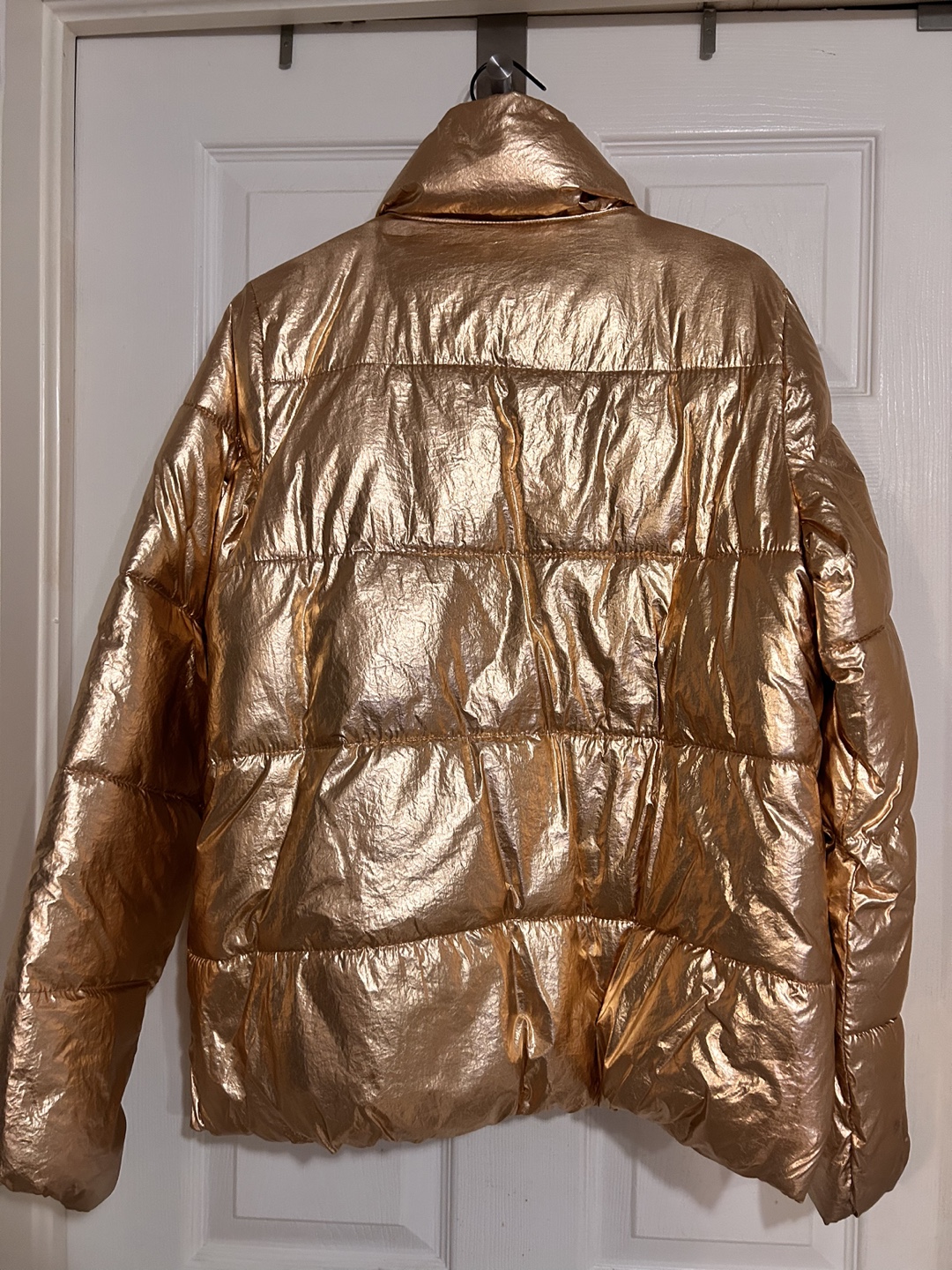 Old Navy rose Gold Puffer Jacket Size M - photo 3