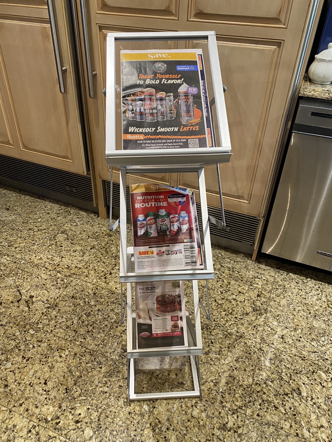 7 pocket foldable portable magazine tier holder trade show - photo 5