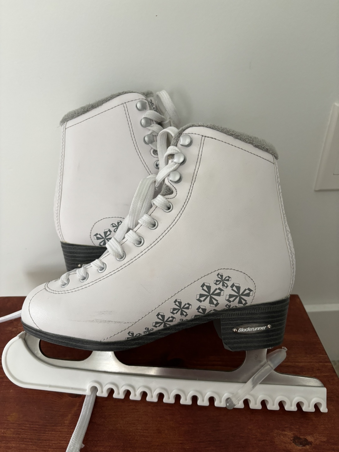 Bladerunner Figure Skates Size 6