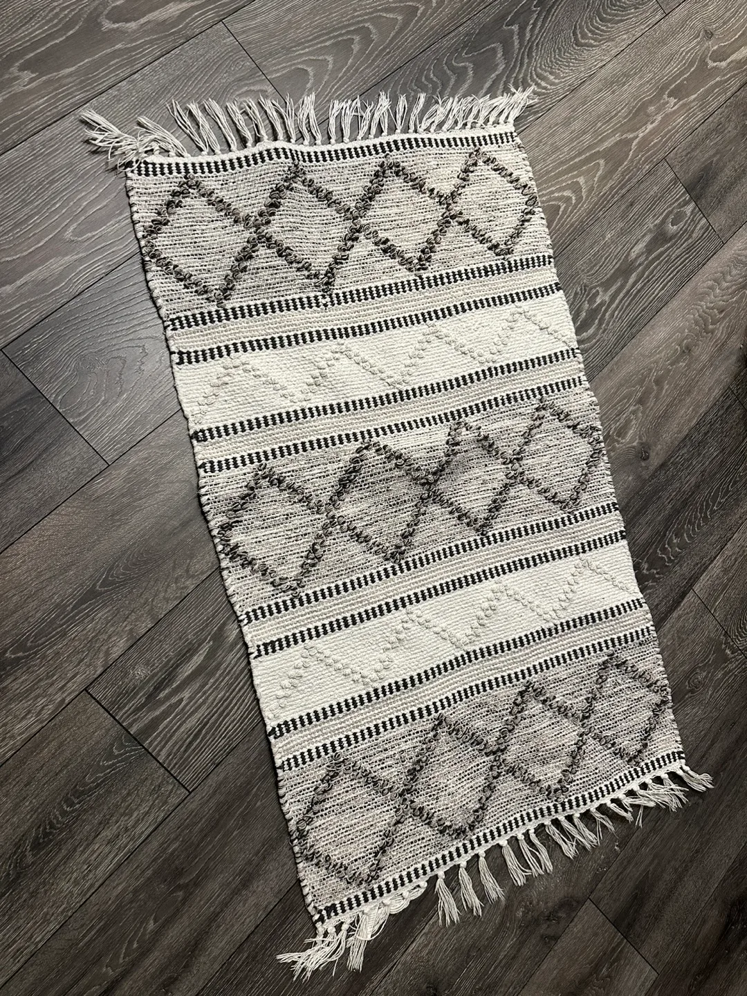 White and Black Diamond Patterned Rug thumbnail