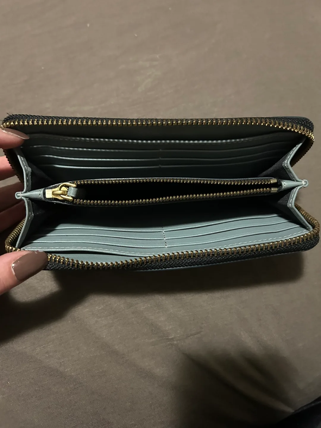 🧡Marc Jacobs Zip Around Wallet image indicator(3)