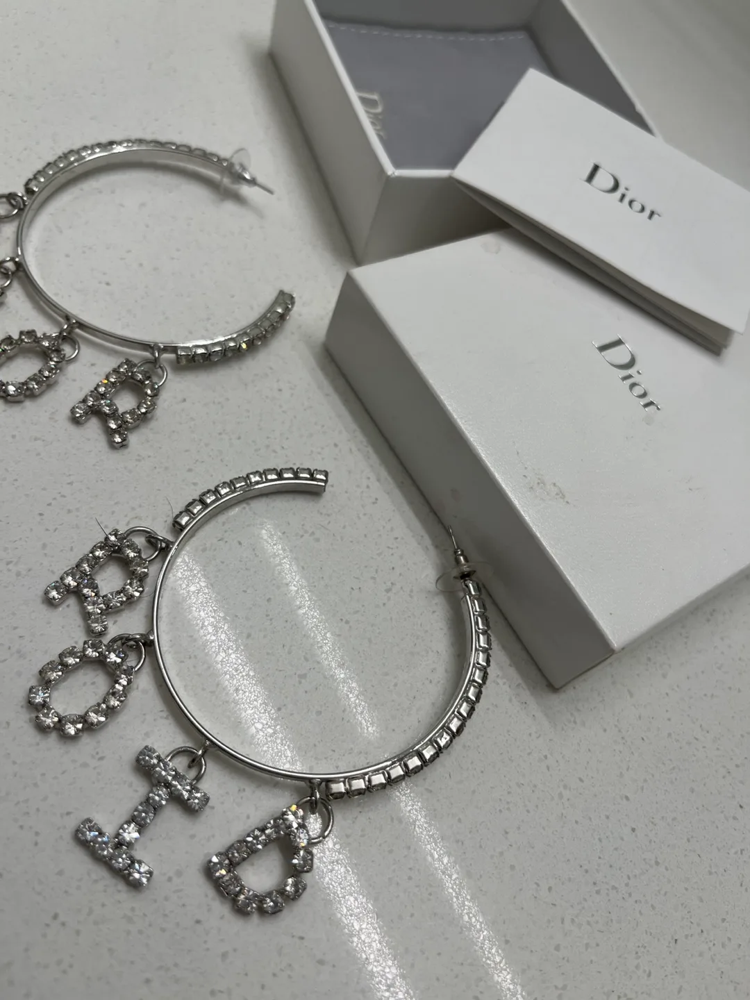 Dior Earings image indicator(3)