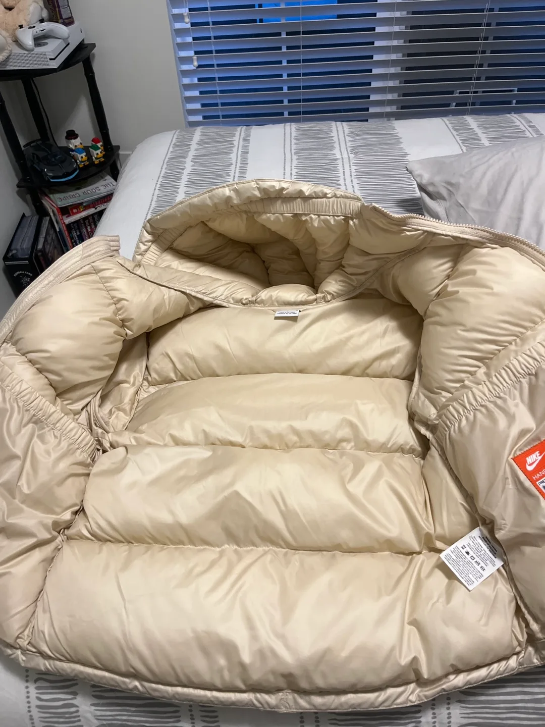 Nike kids jacket image indicator(2)