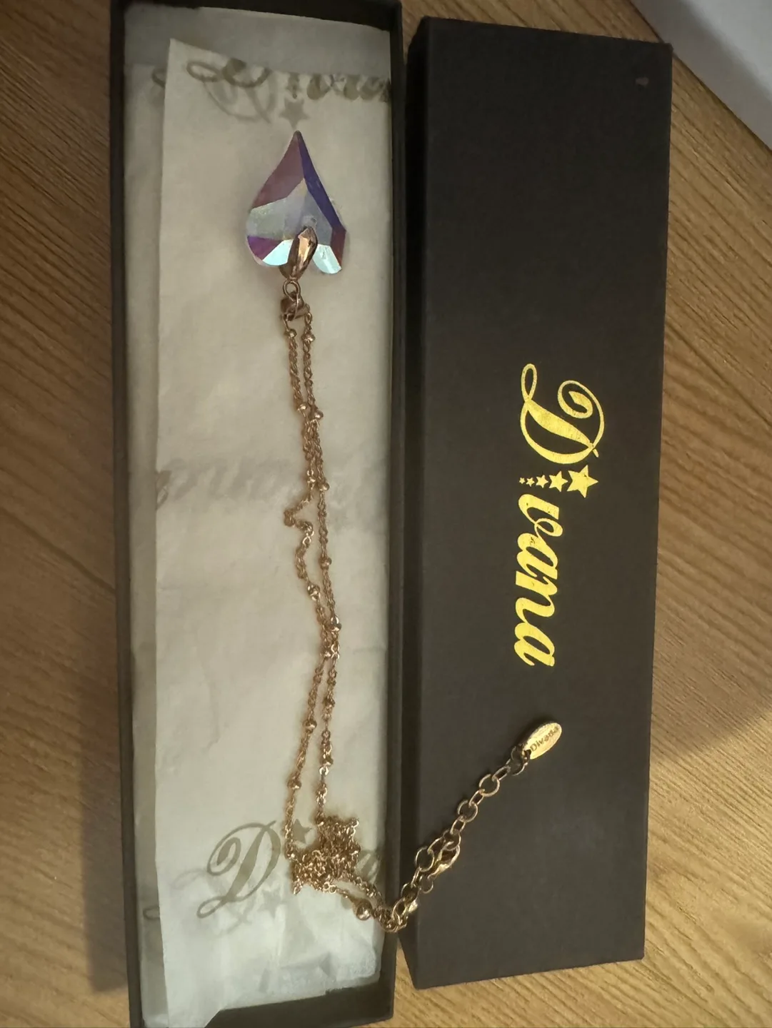 Divana Crystal Heart Necklace image indicator(2)