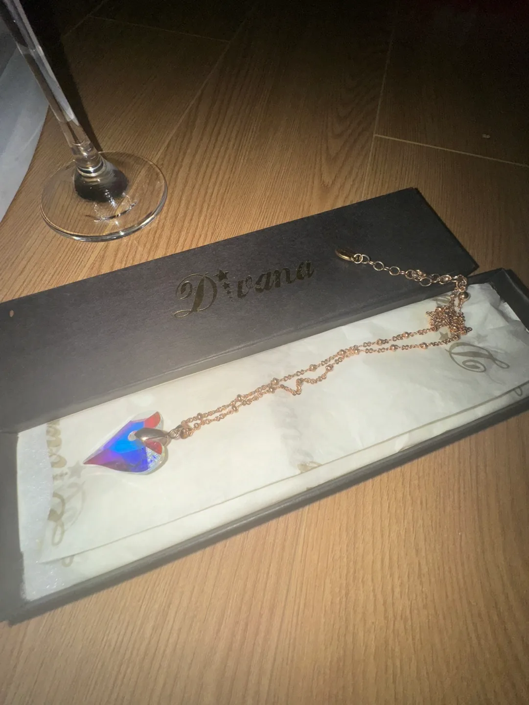 Divana Crystal Heart Necklace image indicator(3)