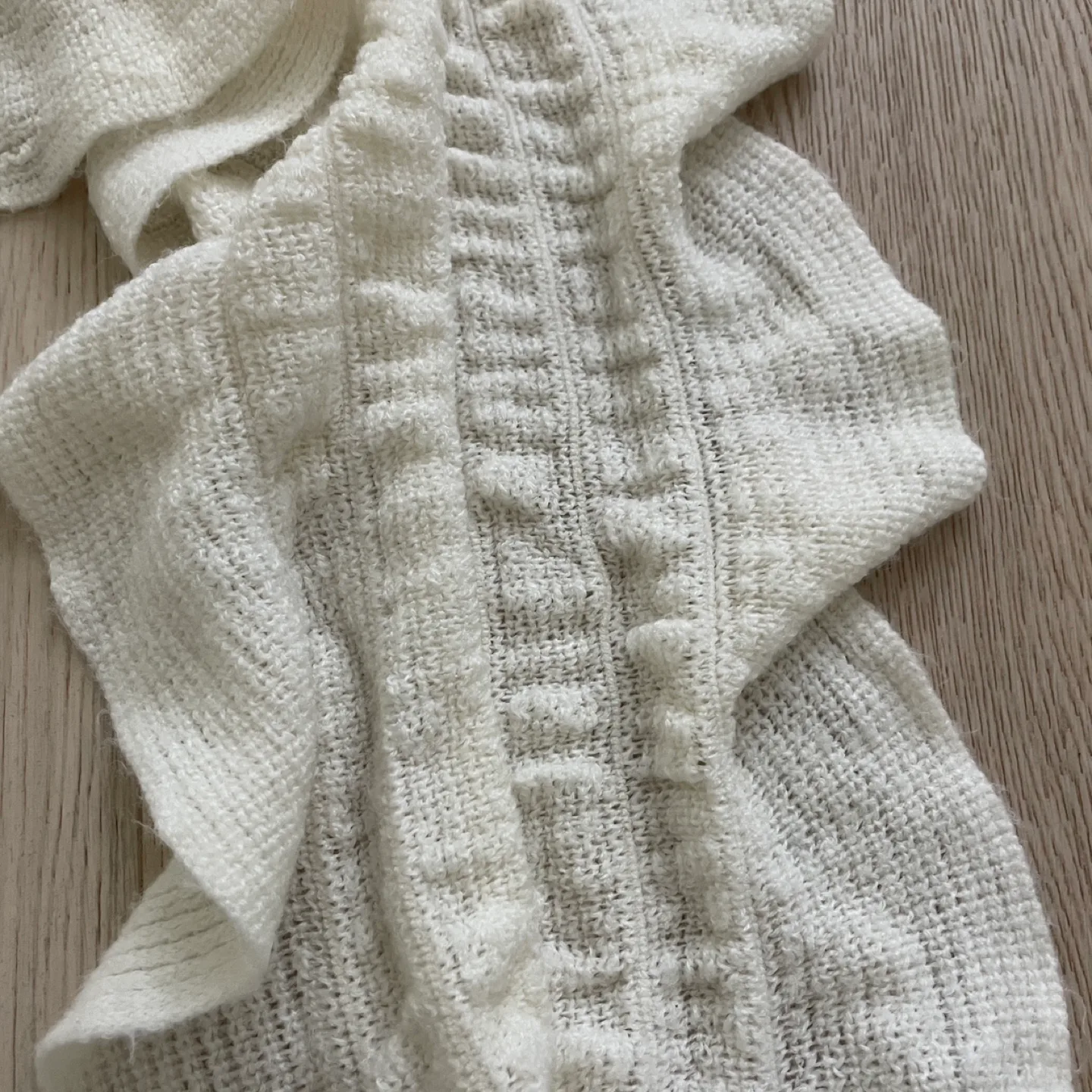 White Ruffle Infinity Scarf image indicator(2)