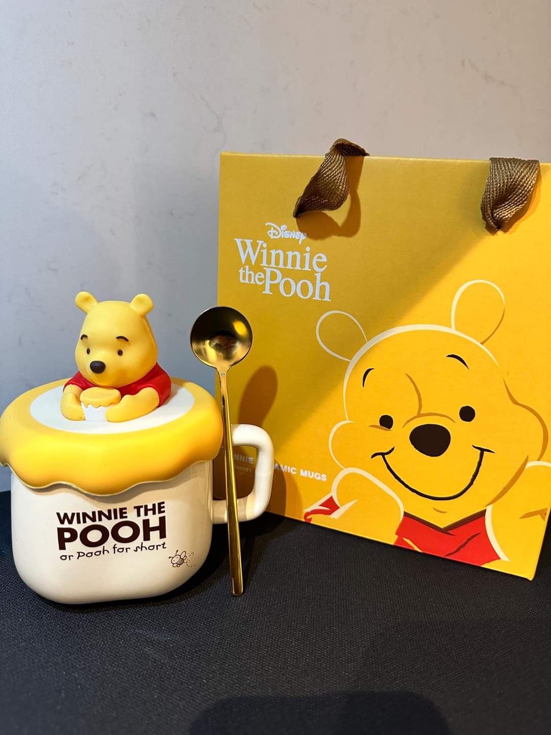 Winnie the Pooh Mug with Lid and Spoon - photo 3