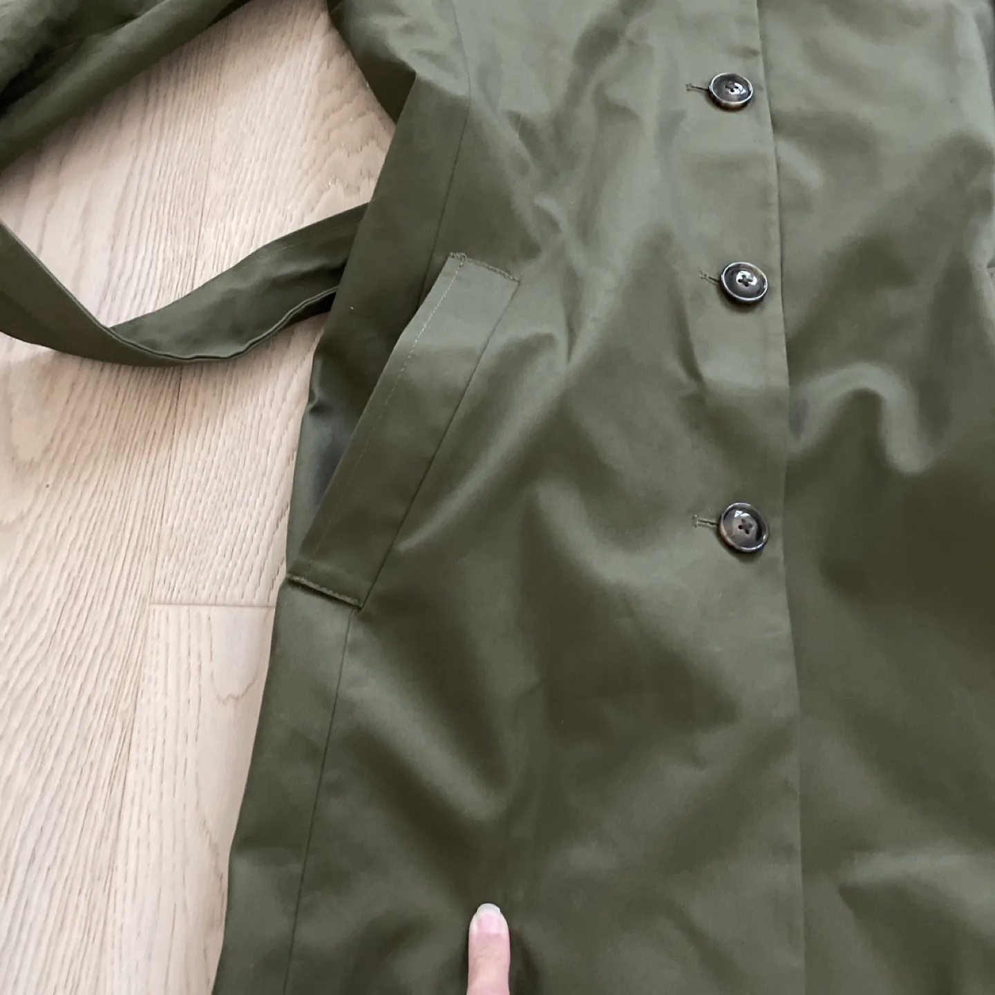 RW&CO. Green Trench Coat image indicator(7)