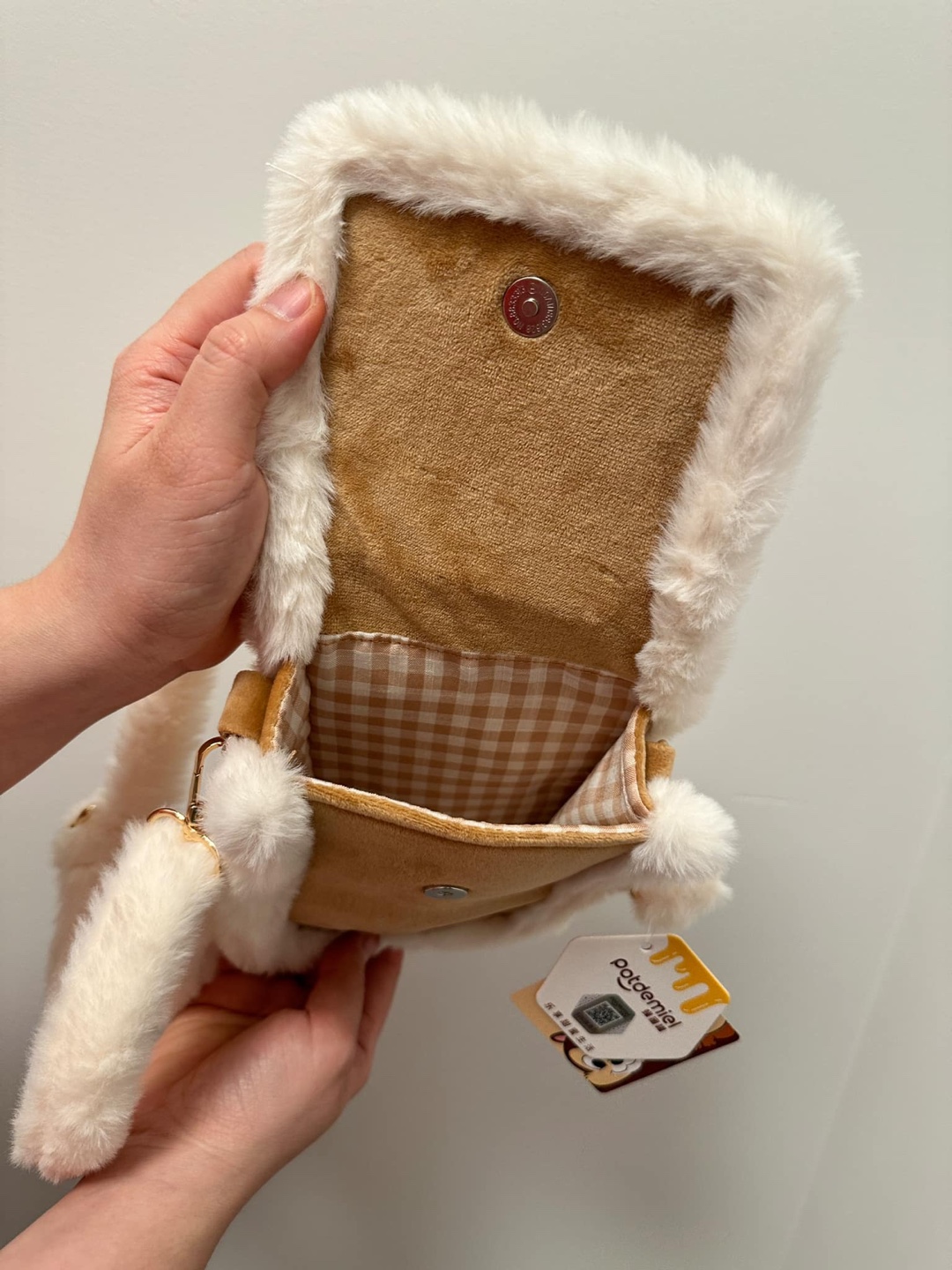 Chip 'n Dale Plush Crossbody Bag - photo 5