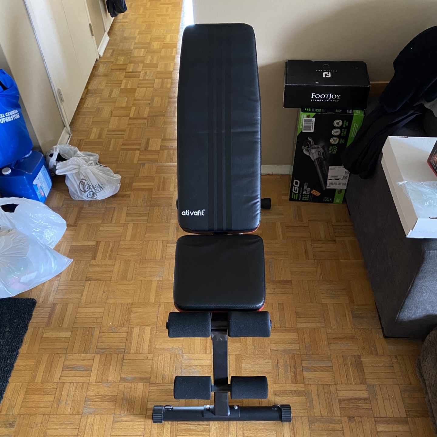 ADJUSTABLE WORKOUT BENCH
