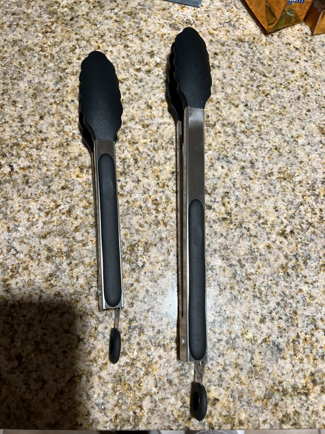 Set of 2 Stainless Steel Kitchen Tongs with Silicone Tips - photo 2