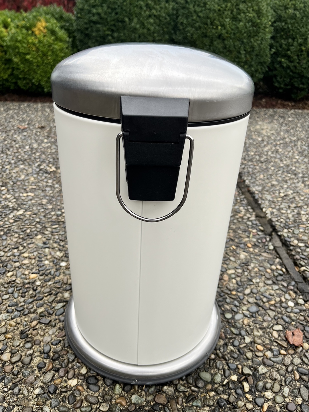 White Step Trash Can - photo 2