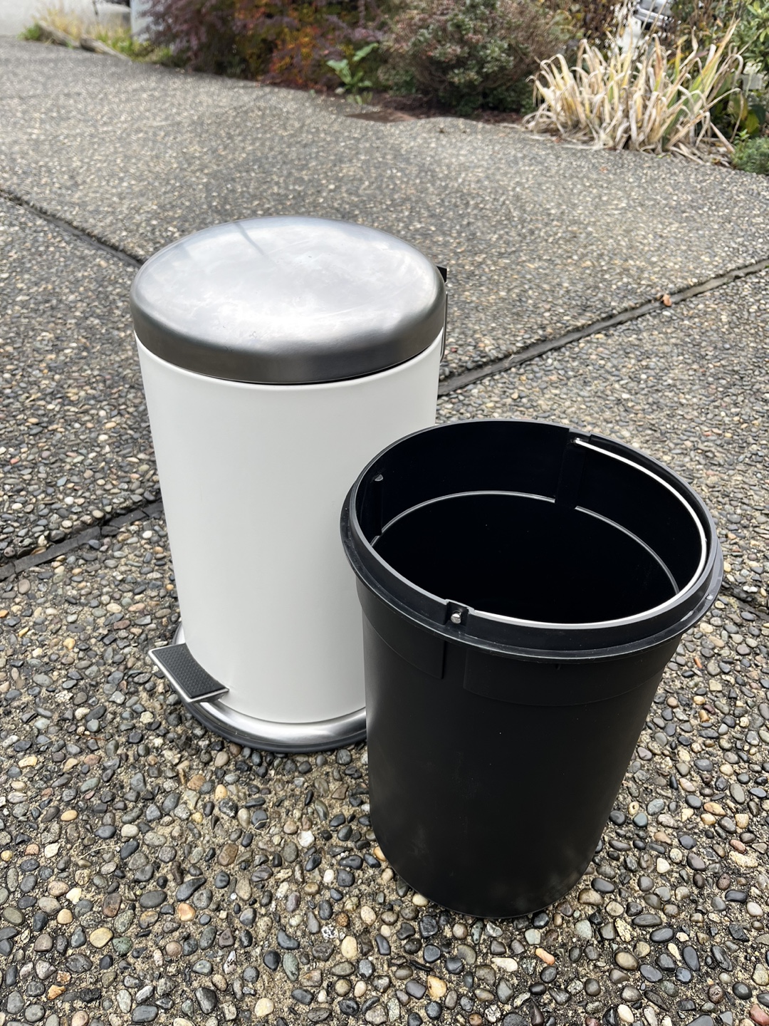 White Step Trash Can - photo 4