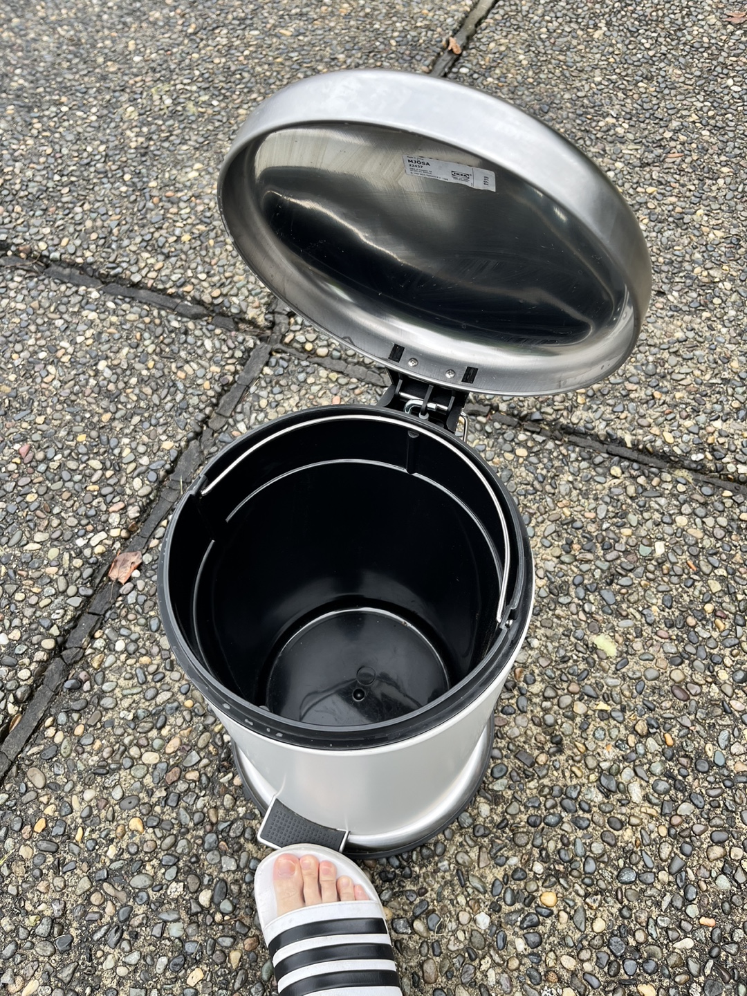 White Step Trash Can - photo 3