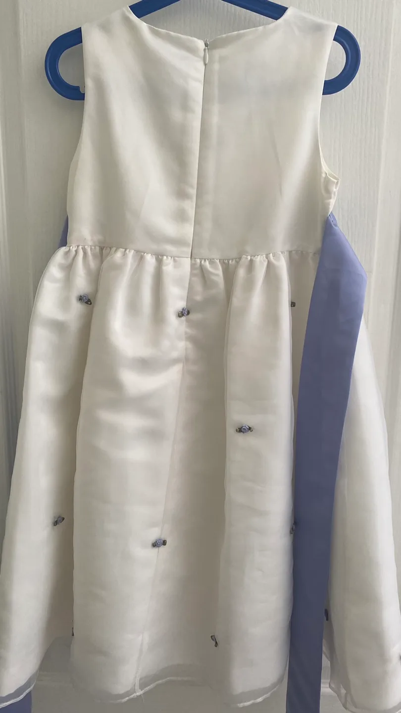 Charter Club White Flower Girl Dress Size 8 image indicator(2)