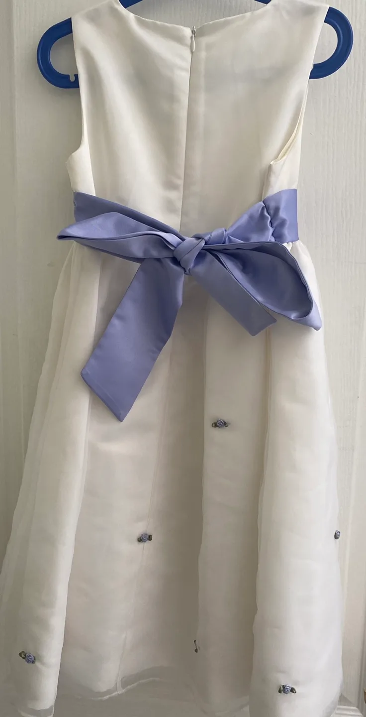 Charter Club White Flower Girl Dress Size 8 image indicator(3)