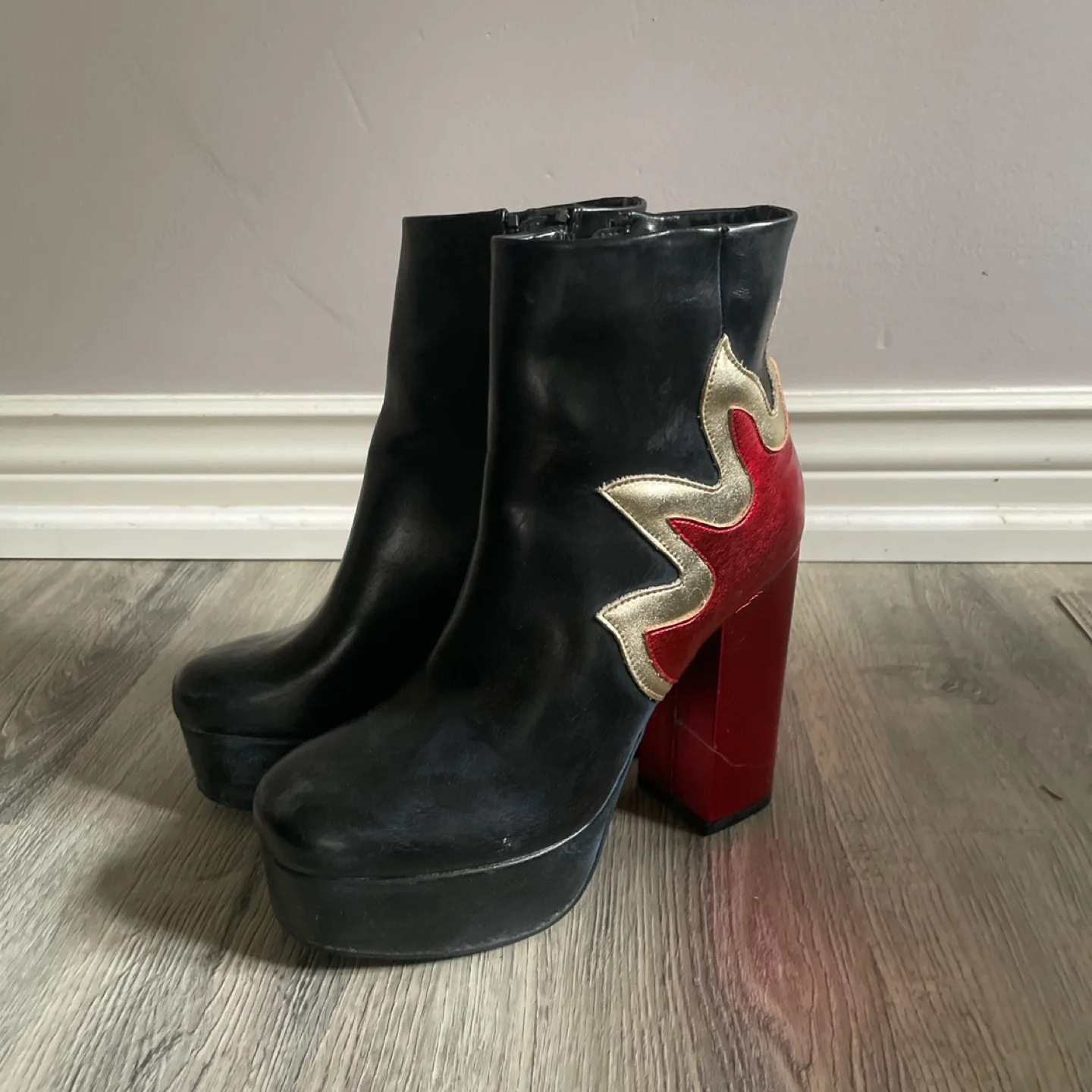 Black and red platform boots image indicator(2)