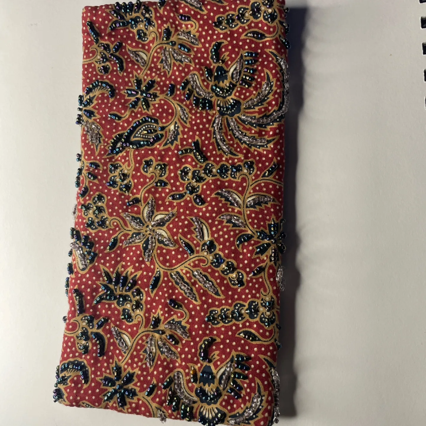 Beaded wallet image indicator(3)