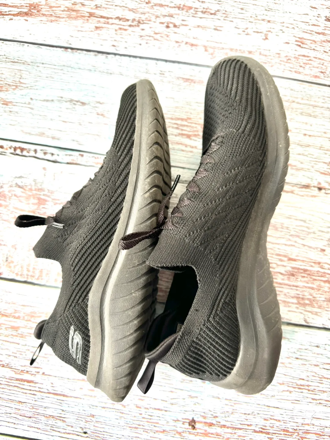 Skechers - Black Knit Running Shoes - Size 8 image indicator(6)