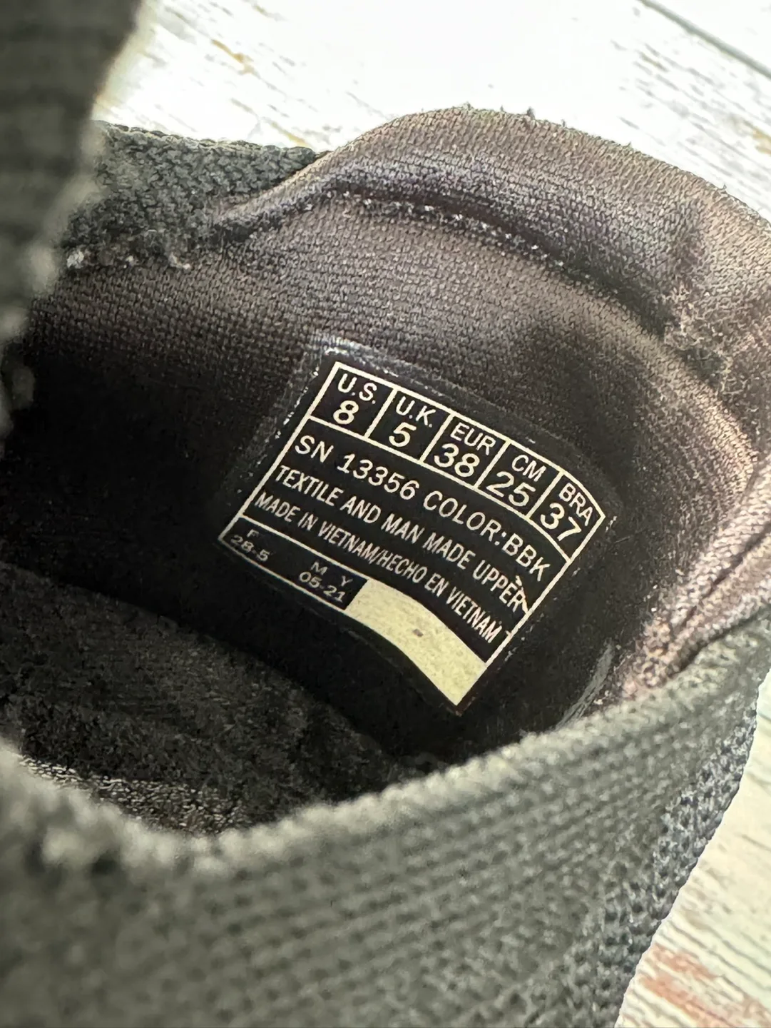 Skechers - Black Knit Running Shoes - Size 8 image indicator(3)