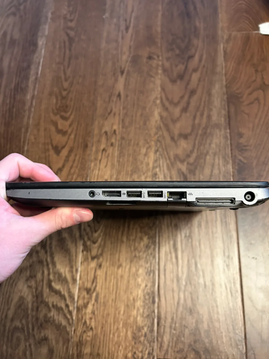 HP EliteBook 840 Laptop image indicator(3)