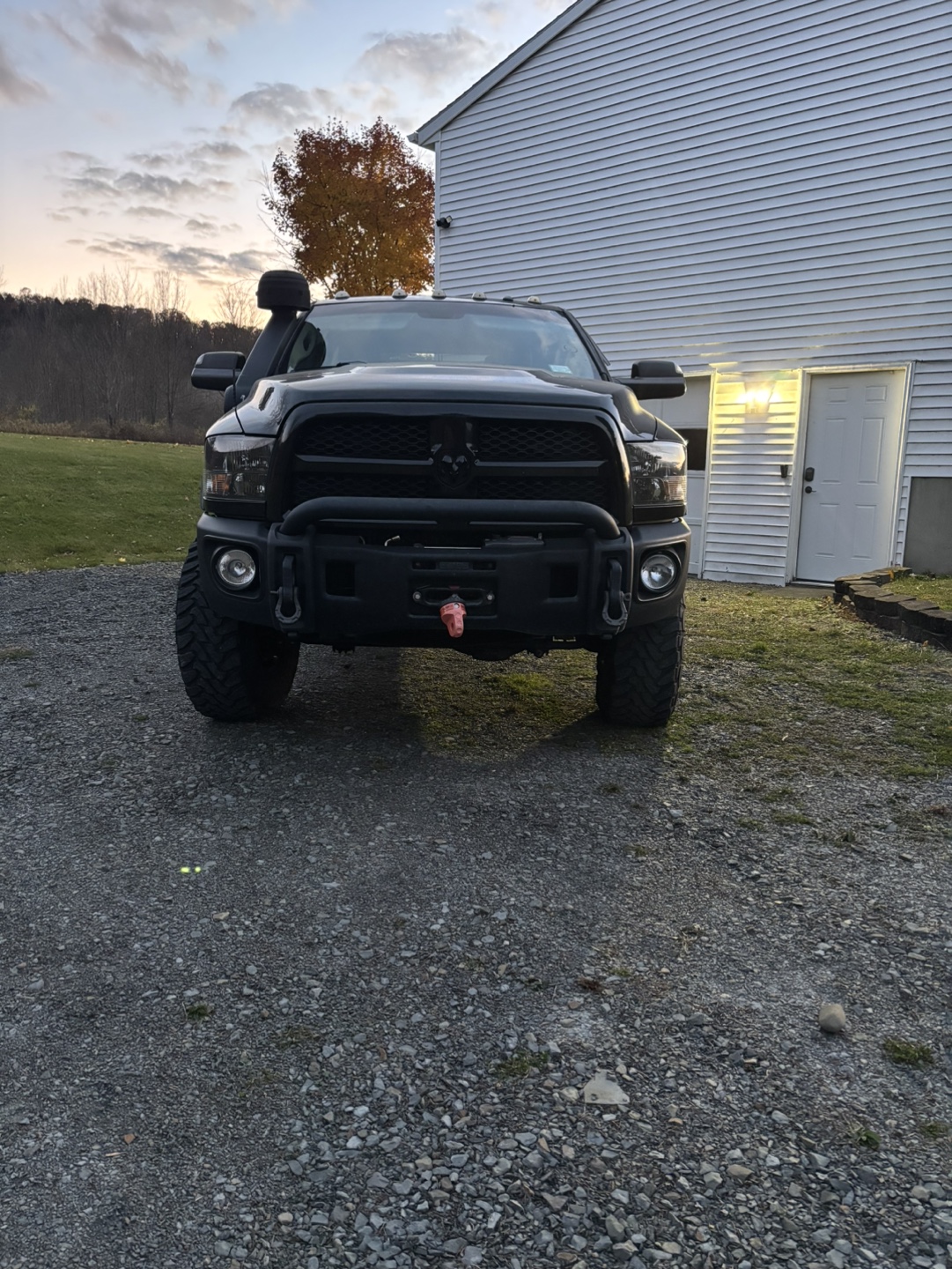 2017 Ram 2500 tradesman 6.7 35,000.00