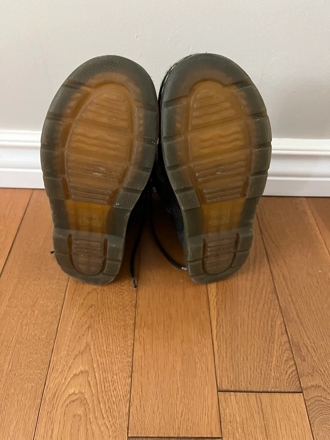 Dr. Martens Junior Combs Boots image indicator(4)