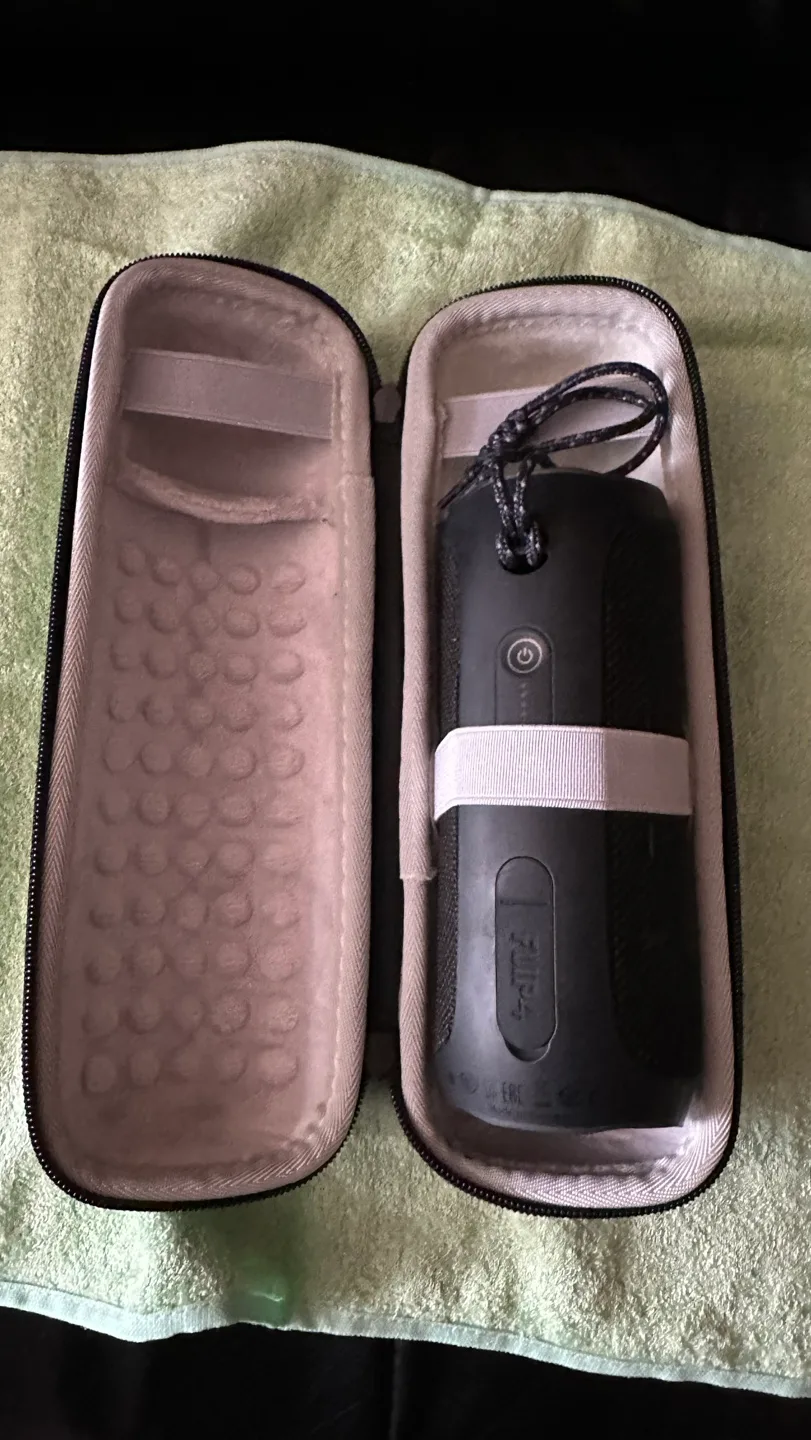 JBL Flip 4 Portable Waterproof Wireless Bluetooth Speaker image indicator(3)