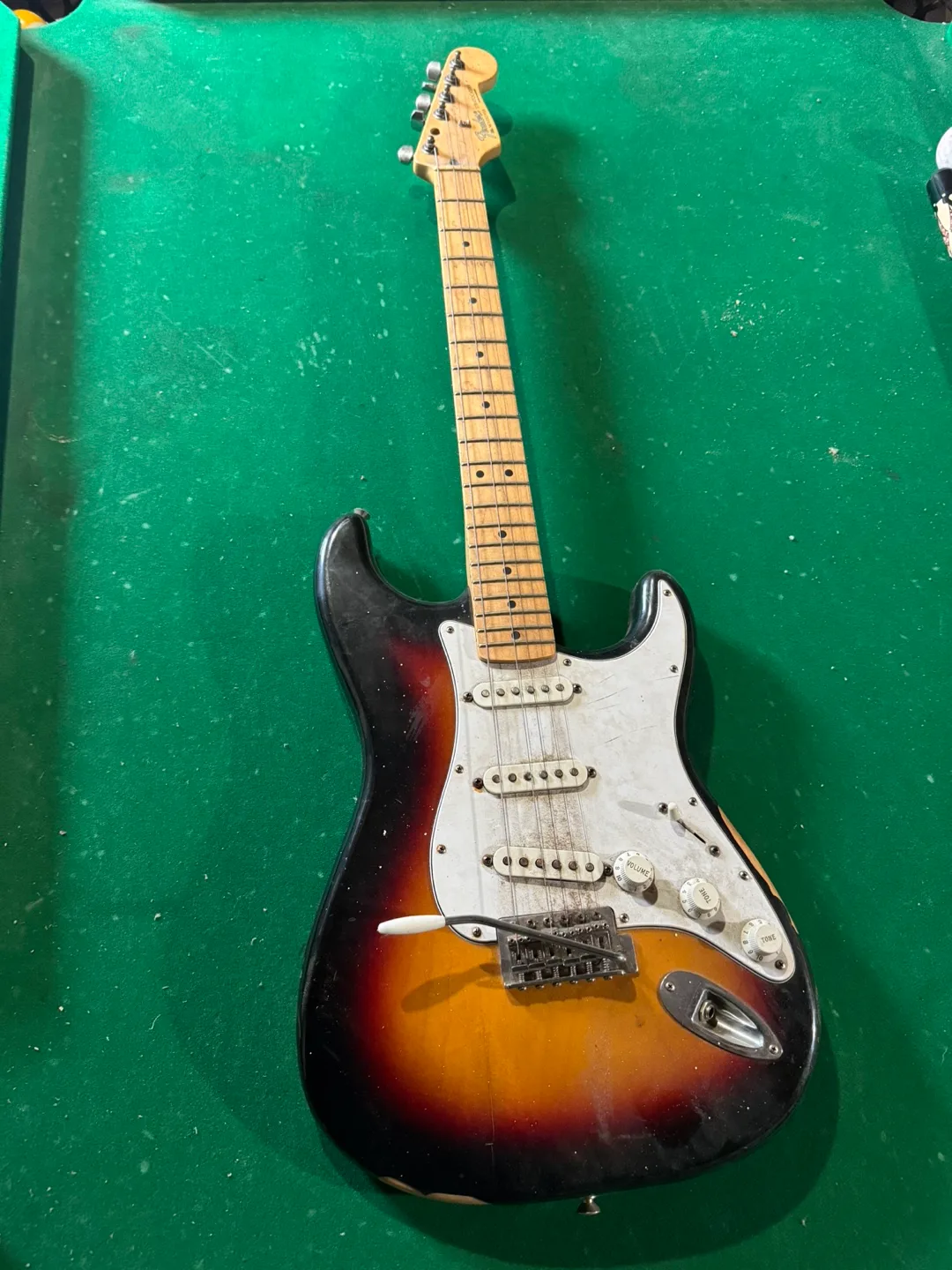 Mexican Fender Stratocaster for Sale - Needs Repair! thumbnail
