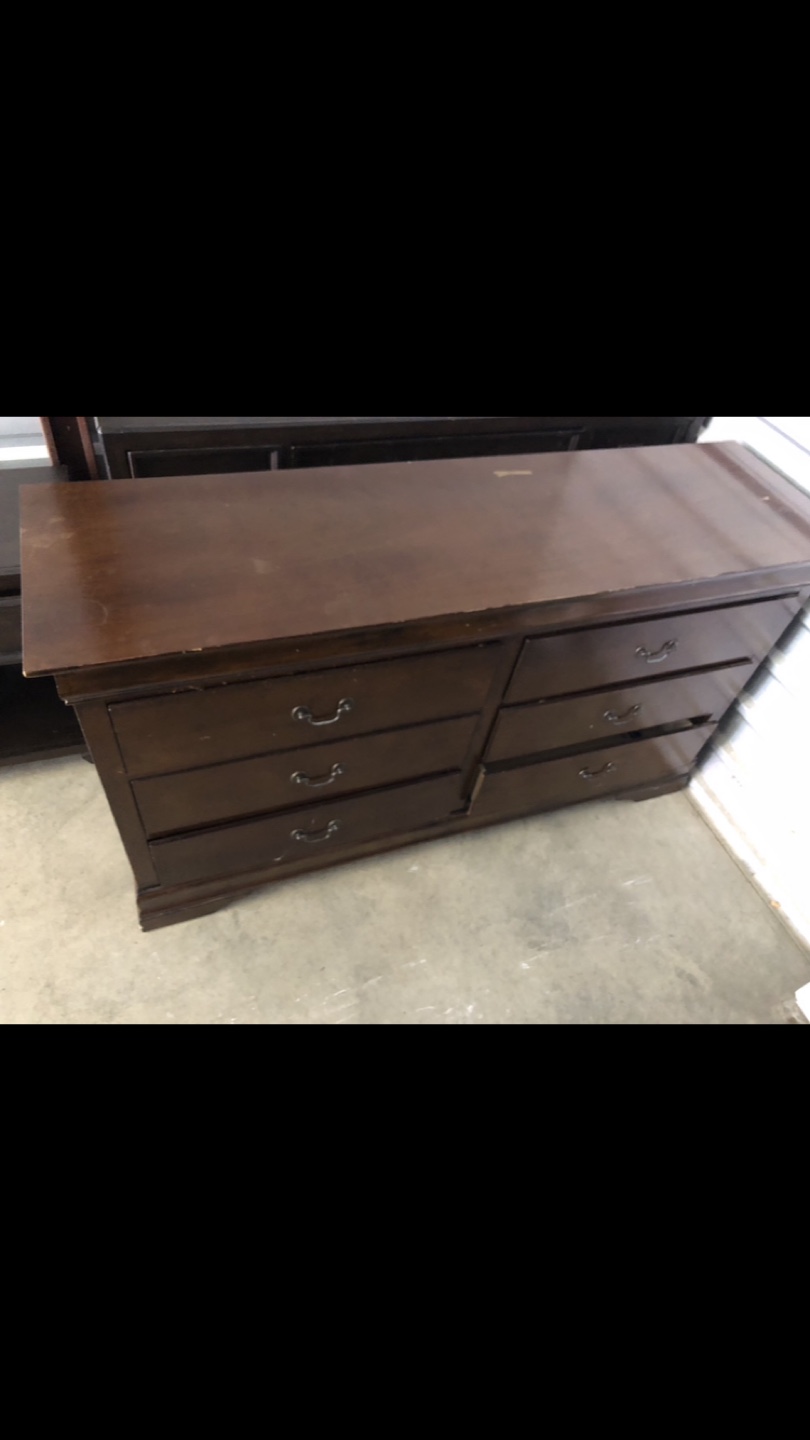 6 Drawer Dresser - photo 2