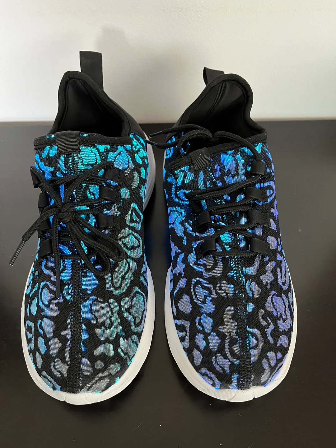 LED Light Up Sneakers image indicator(4)
