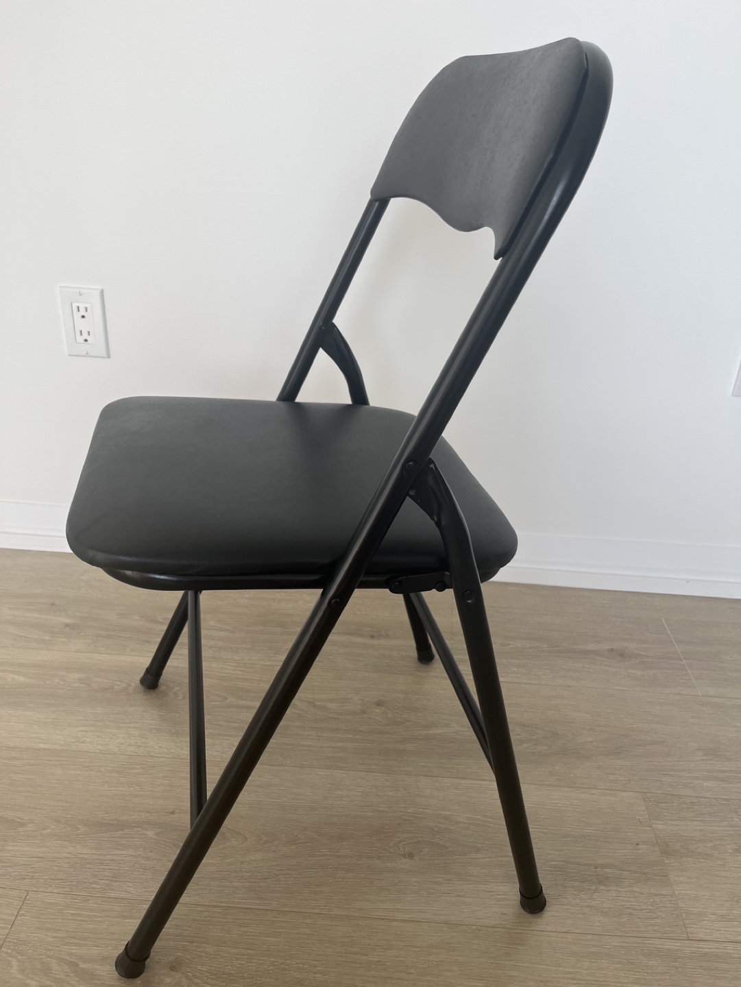Black Folding Chair - photo 2