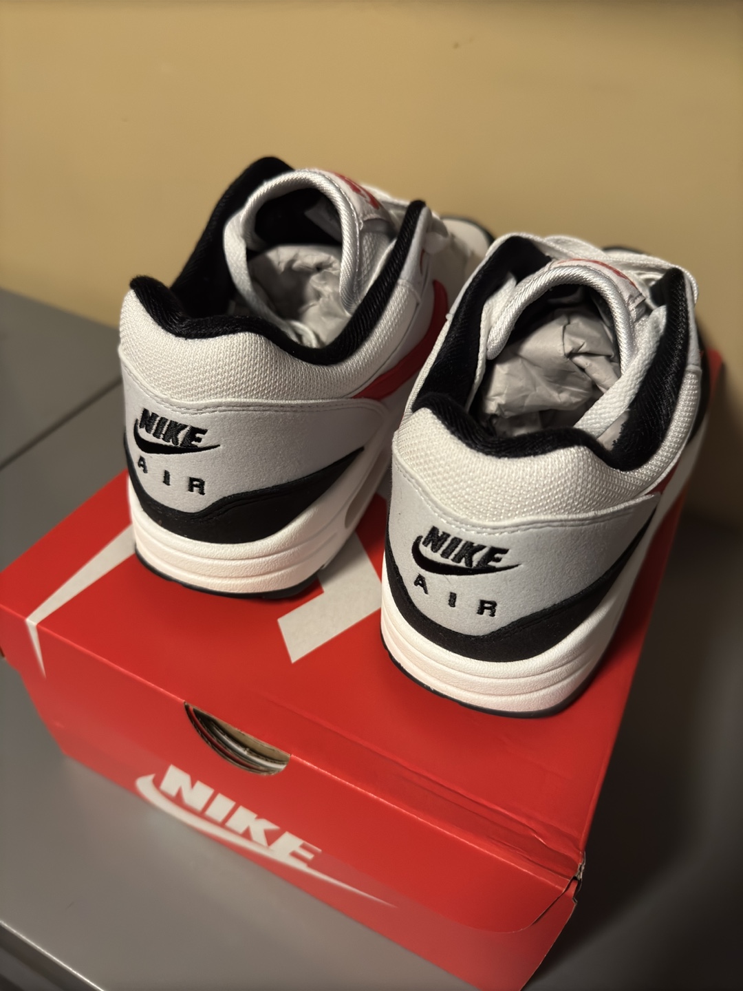 Nike Air Max 1 Chili 2.0 - Mens Size 9.5 - photo 3