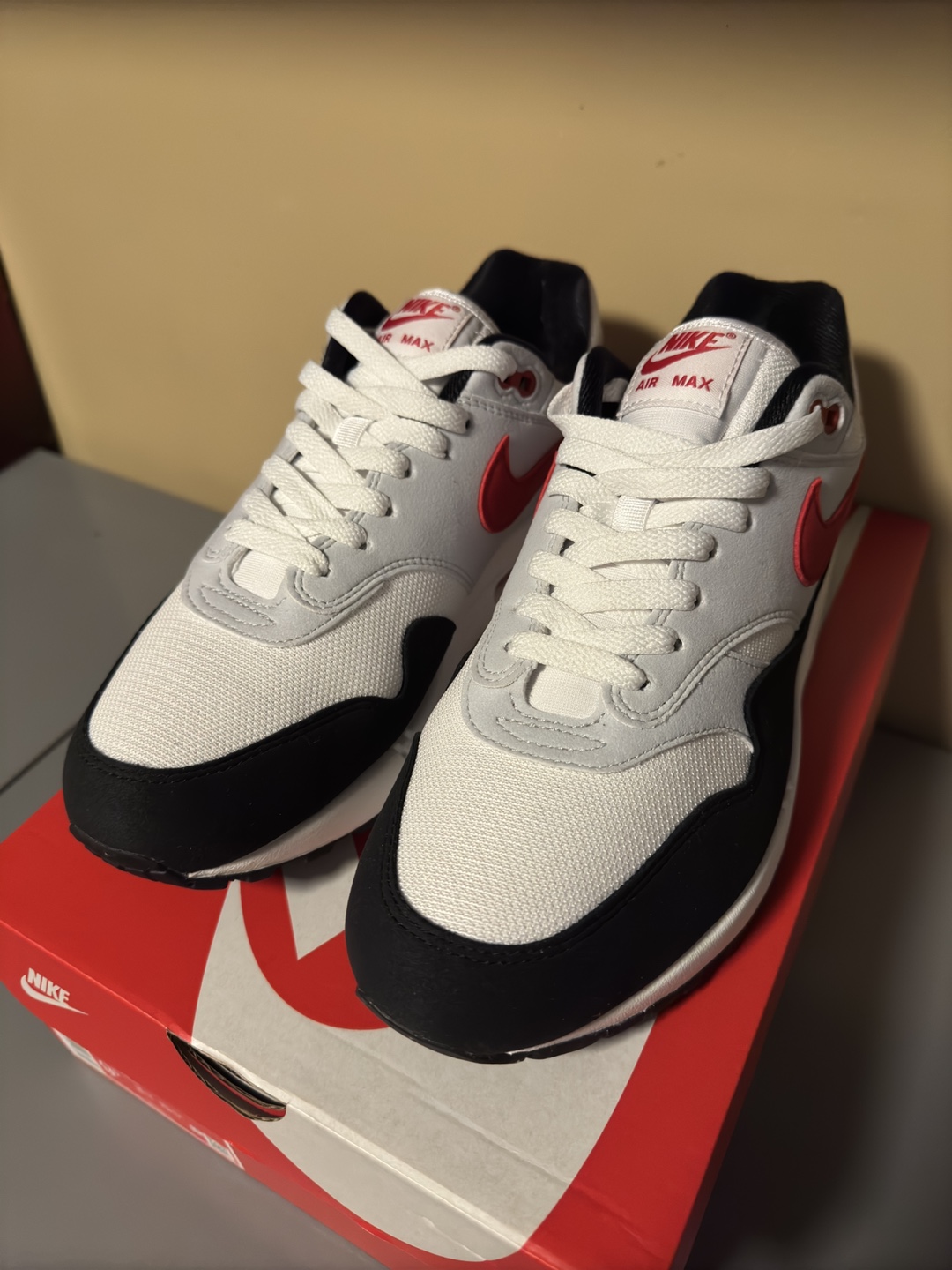 Nike Air Max 1 Chili 2.0 - Mens Size 9.5 - photo 2