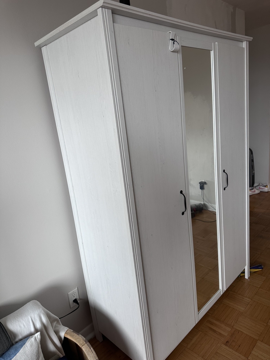 IKEA Wardrobe with Mirror Doors - photo 2