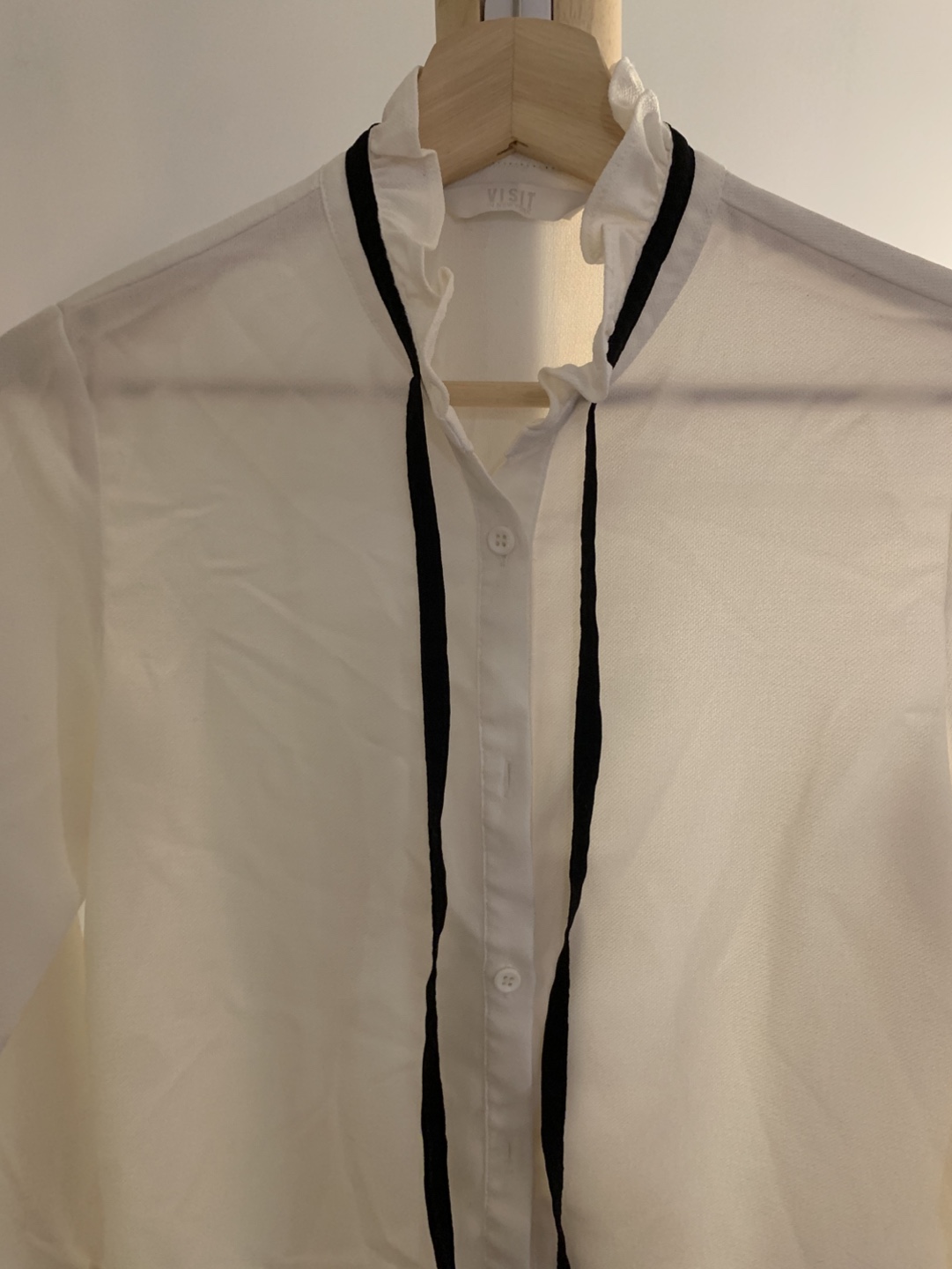 Visit in New York White Blouse with Black Trim - photo 5
