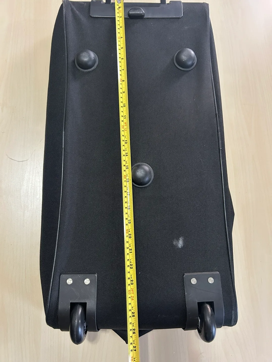 Black Rolling Duffle Bag image indicator(6)