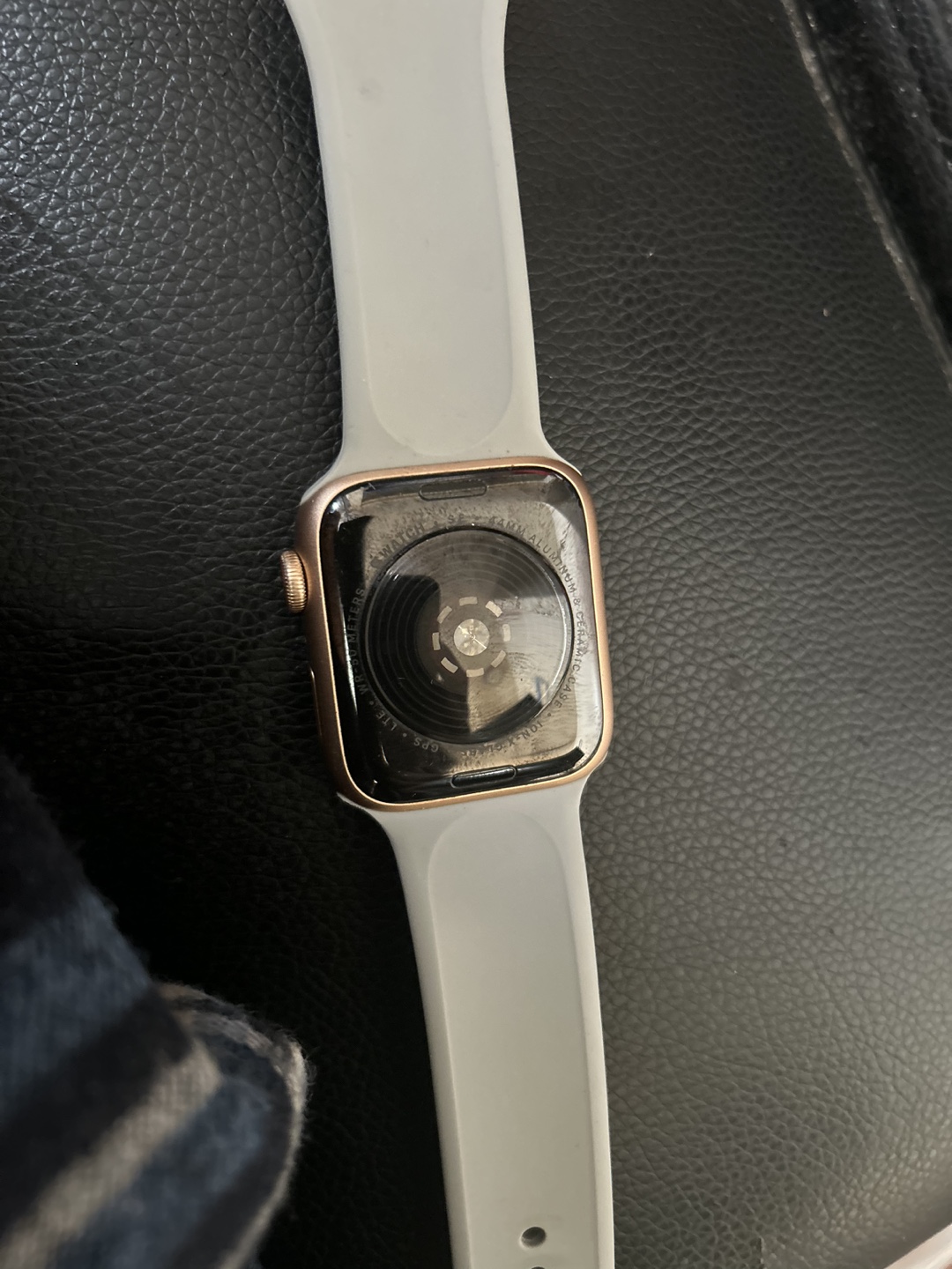 Apple Watch Series 3 - 38mm - photo 2