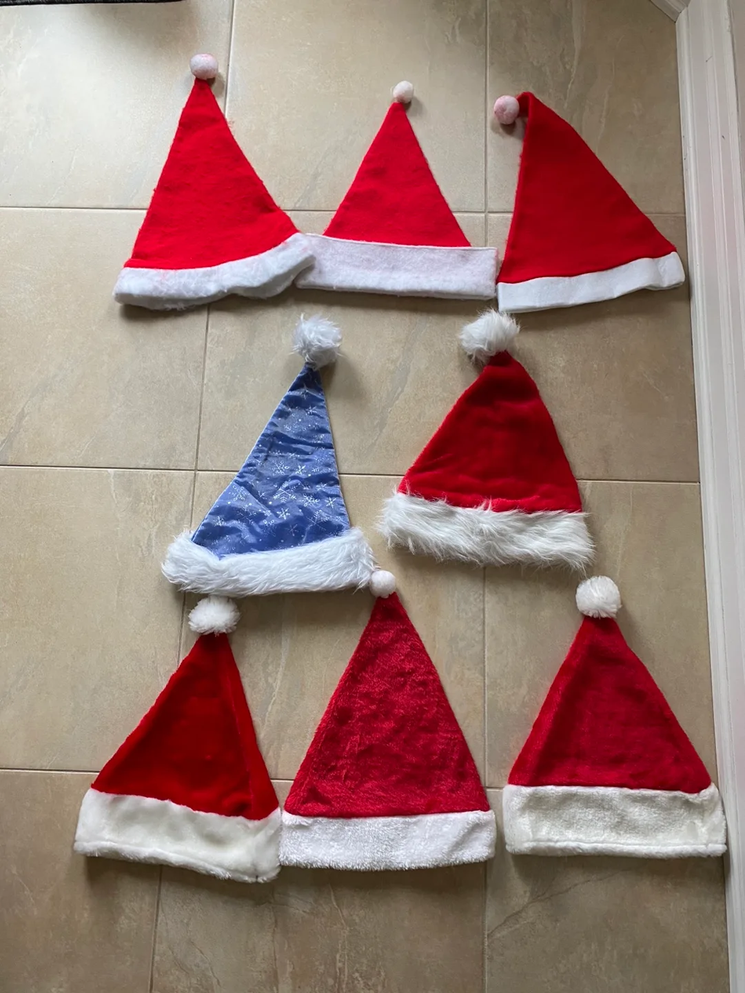 8 Santa Hats thumbnail