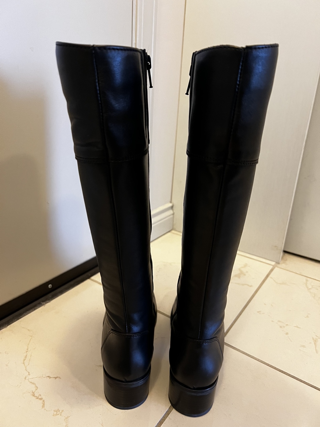 La Canadienne Knee-High Boots - photo 5