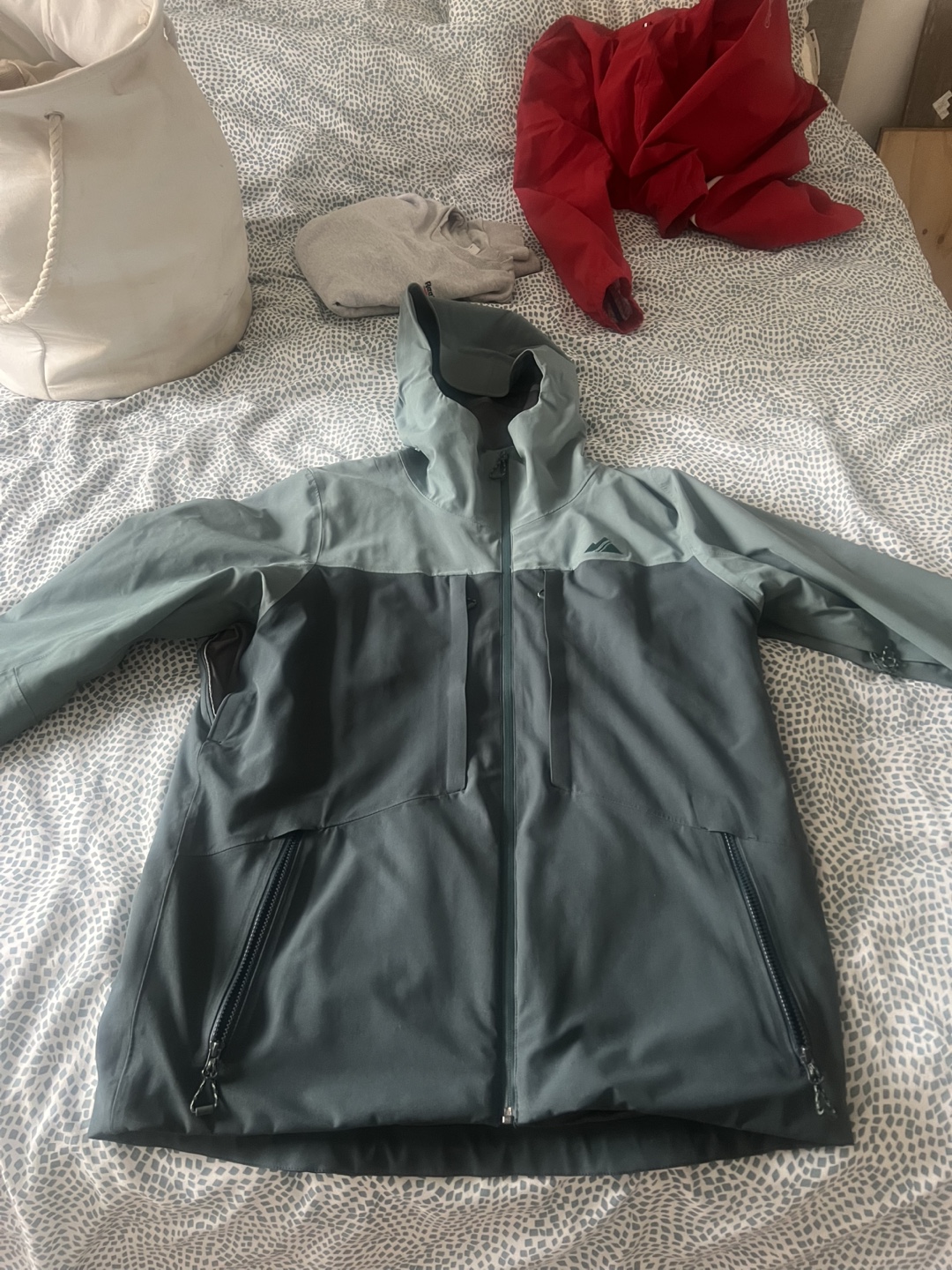 Strafe Ski Jacket Size L - hardly worn