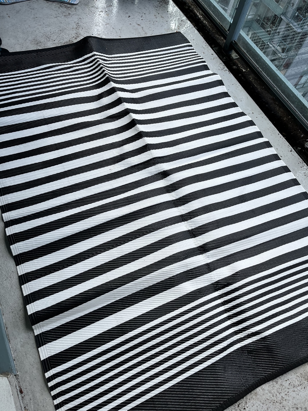 Black and White Striped Outdoor Rug - photo 2