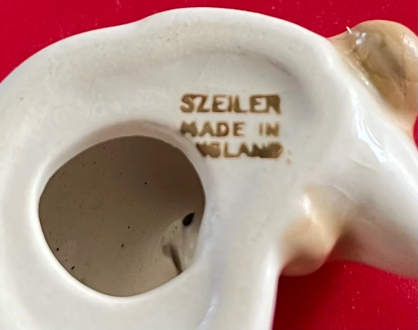 Miniature Sleeping Dog porcelain Figurine image indicator(2)