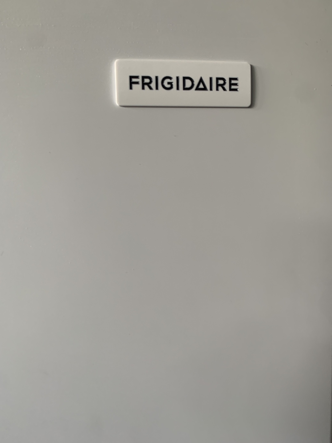 Upright Freezer — apartment sized - photo 2