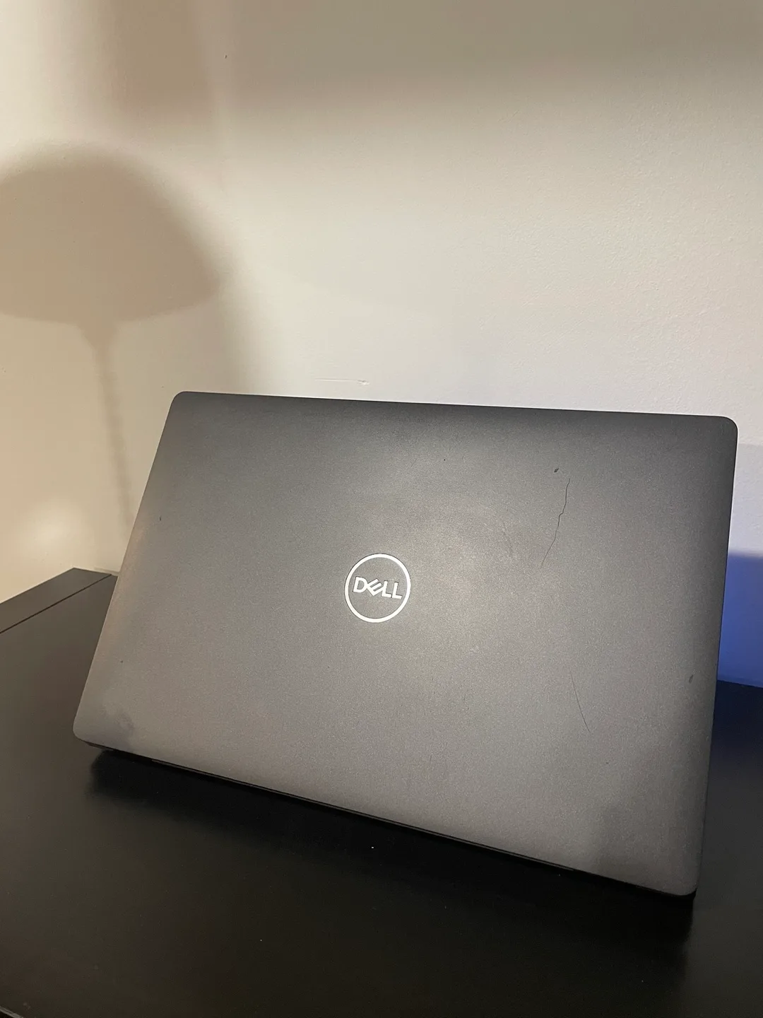 Dell Latitude 5500 Windows 11 Laptop - 16 GB RAM, 512 GB SSD image indicator(5)