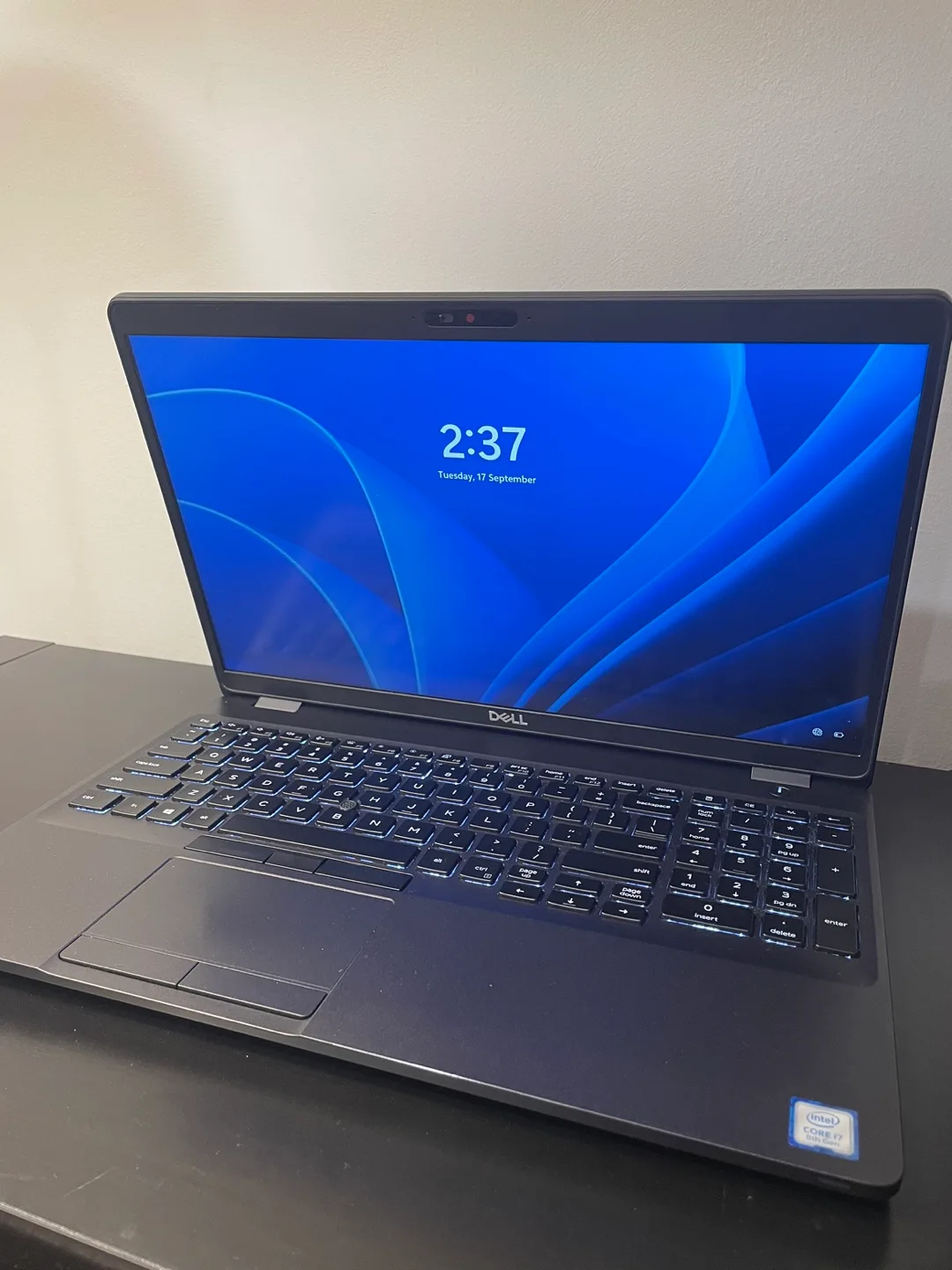 Dell Latitude 5500 Windows 11 Laptop - 16 GB RAM, 512 GB SSD image indicator(3)