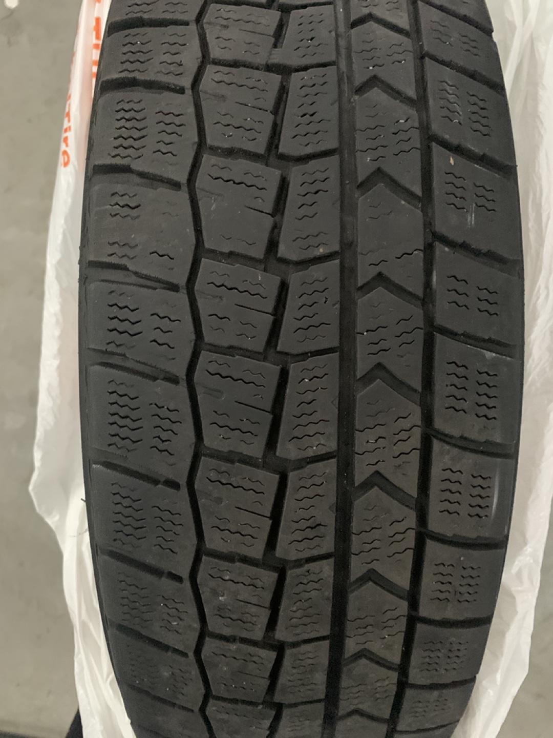 Set of 4 Winter Tires 175/65R15 84T