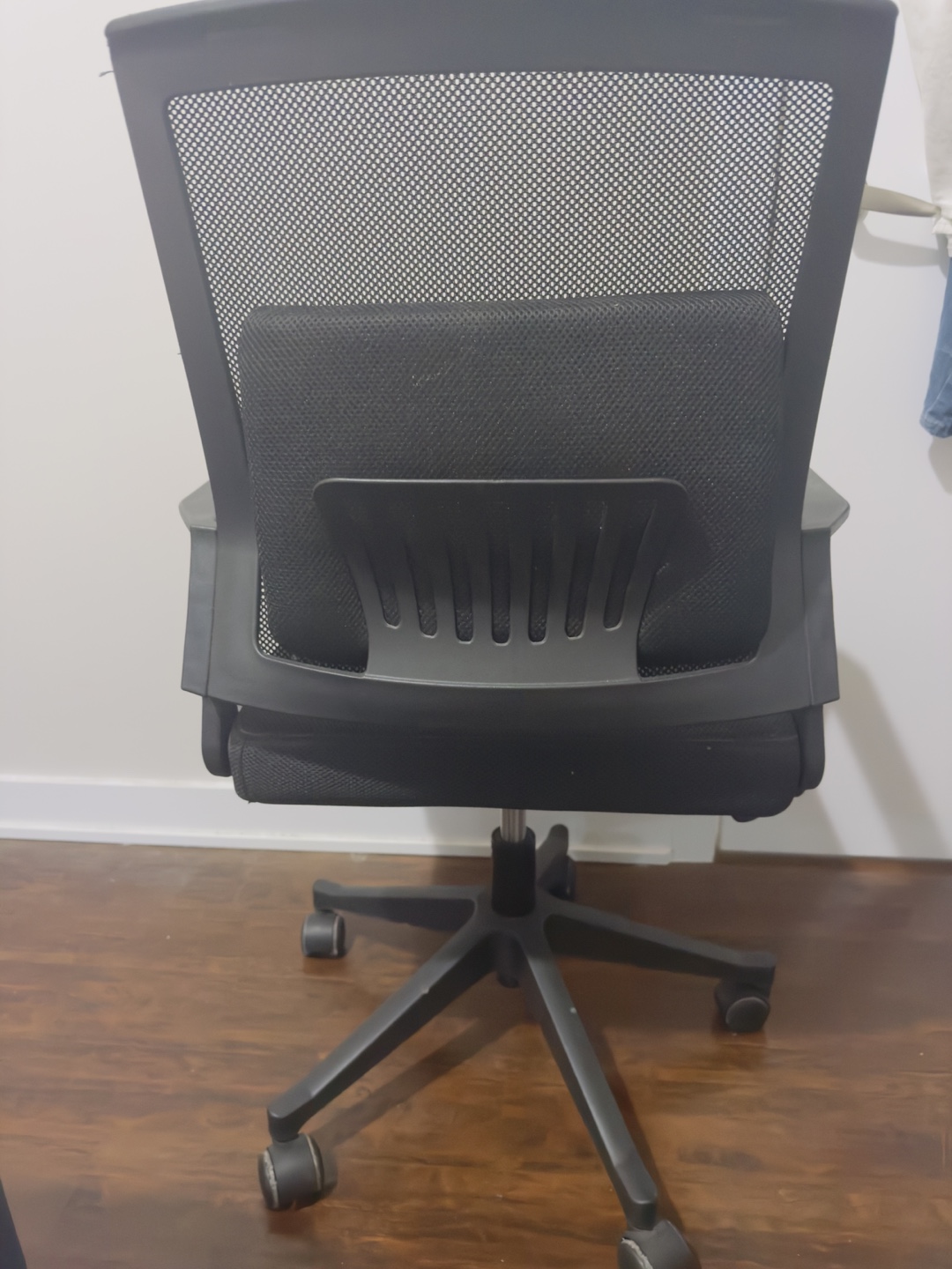 Black Mesh Office Chair - photo 3