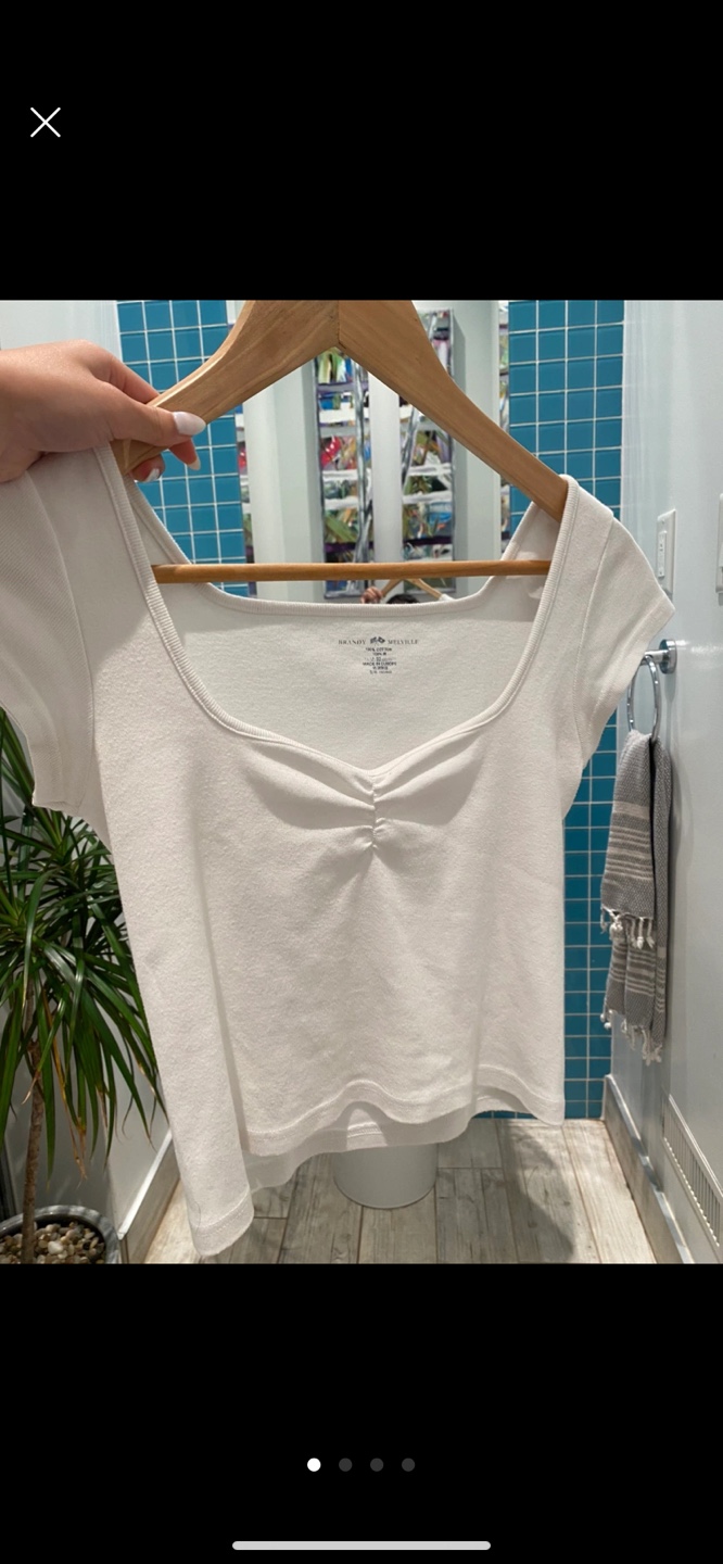 Brandy Melville Mabel Top - photo 2